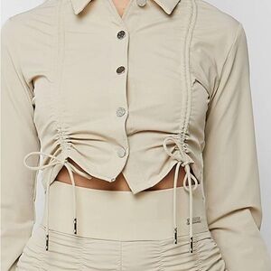 NWT Maniere Devoir Beige Ruched Button-Up Crop Top US SZ 4